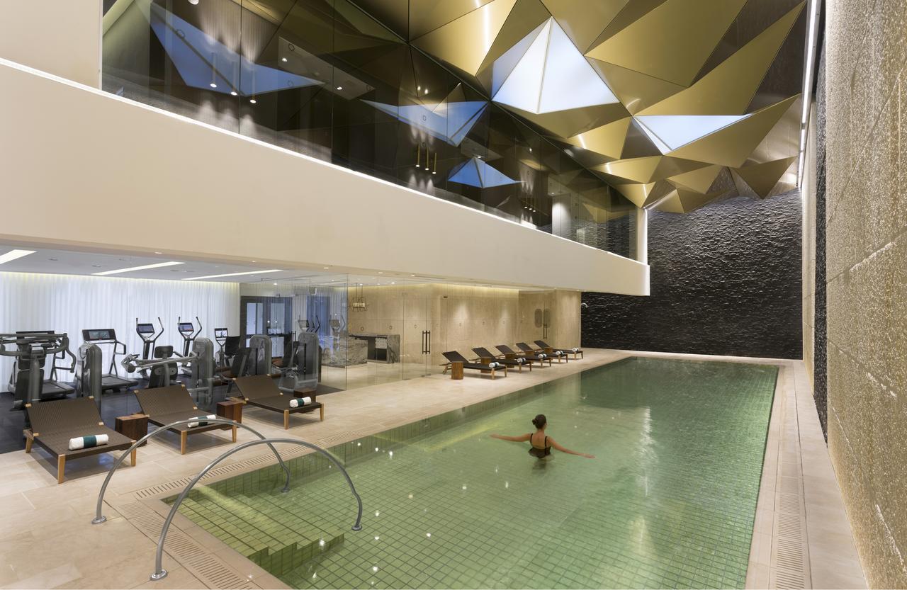 Orient By Isrotel Exclusive 耶路撒冷 外观 照片 The pool at the Mandarin Oriental, Munich